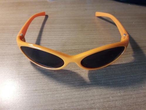 kinder zonnebril orange, Kinderen en Baby's, Kindermode-accessoires, Zo goed als nieuw, Ophalen of Verzenden