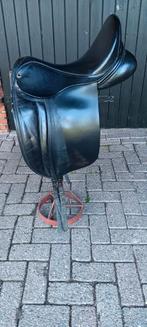 Trophy dressuurzadel 17,5 inch medium boom, Ophalen of Verzenden, Zo goed als nieuw