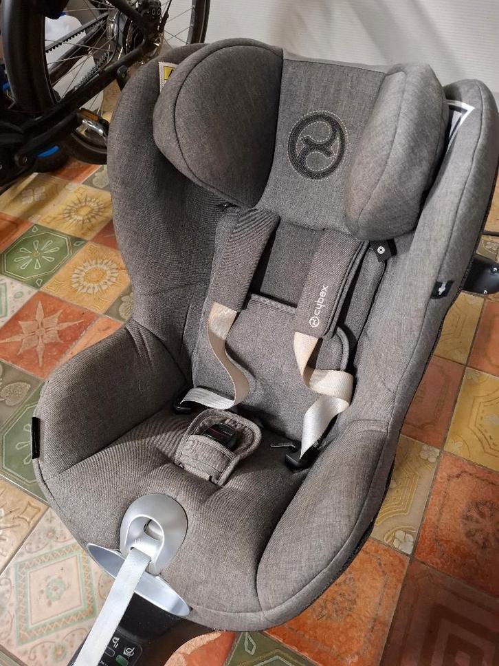 Cybex-autostoel t.e.m. 4 jaar, Kinderen en Baby's, Autostoeltjes, Gebruikt, Overige merken, 0 t/m 18 kg, Isofix, Verstelbare rugleuning