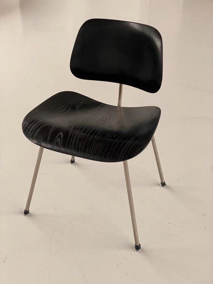 Charles Eames DCM 1947, Antiek en Kunst, Antiek | Meubels | Stoelen en Sofa's, Ophalen