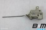 Stelelement voor tankklep VW Polo 9N 6Q6810773A, Auto-onderdelen, Gebruikt