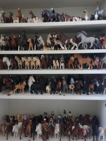 Heel veel Schleich paarden  beschikbaar voor biedingen