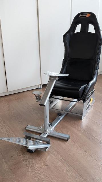 Playseat evolution racestoel beschikbaar voor biedingen