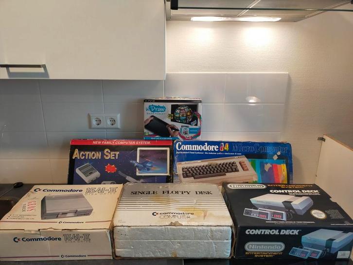 Grande collection d'ensembles de consoles de jeu et d'access, Hobby & Loisirs créatifs, Jeux de société | Autre, Utilisé, Trois ou quatre joueurs