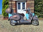 Vespa 300 gtv, Fietsen en Brommers, Scooters | Vespa, Ophalen, Zo goed als nieuw, Benzine