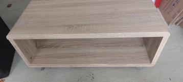 tv meubel op wieltjes beschikbaar voor biedingen