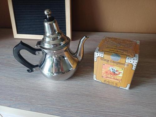 Marokkaanse theepot met 400 gr groene thee, Antiek en Kunst, Antiek | Brons en Koper, Ophalen of Verzenden