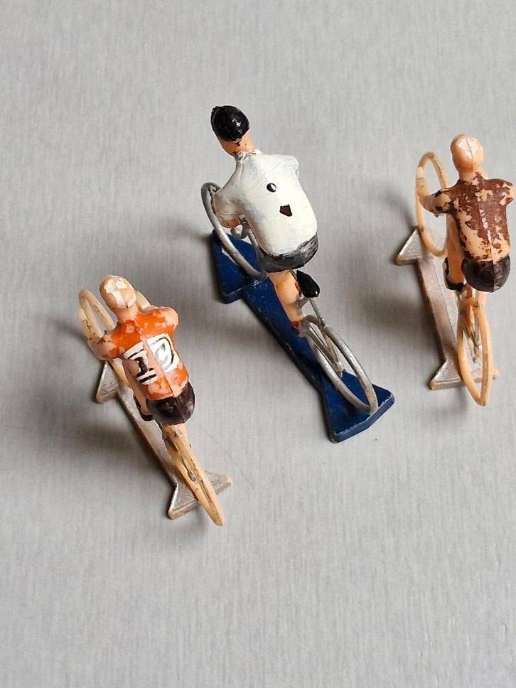 3 retro plastic wielrennertjes, Antiek en Kunst, Antiek | Speelgoed, Ophalen of Verzenden