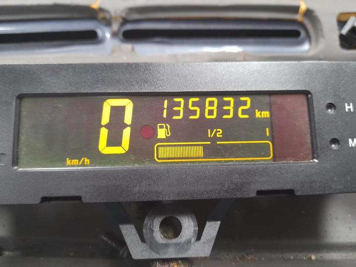 RENAULT TWINGO 1 AUTOMAAT 135.000 KM snelheidsmeter, Auto-onderdelen, Dashboard en Schakelaars, Renault, Gebruikt, Ophalen of Verzenden