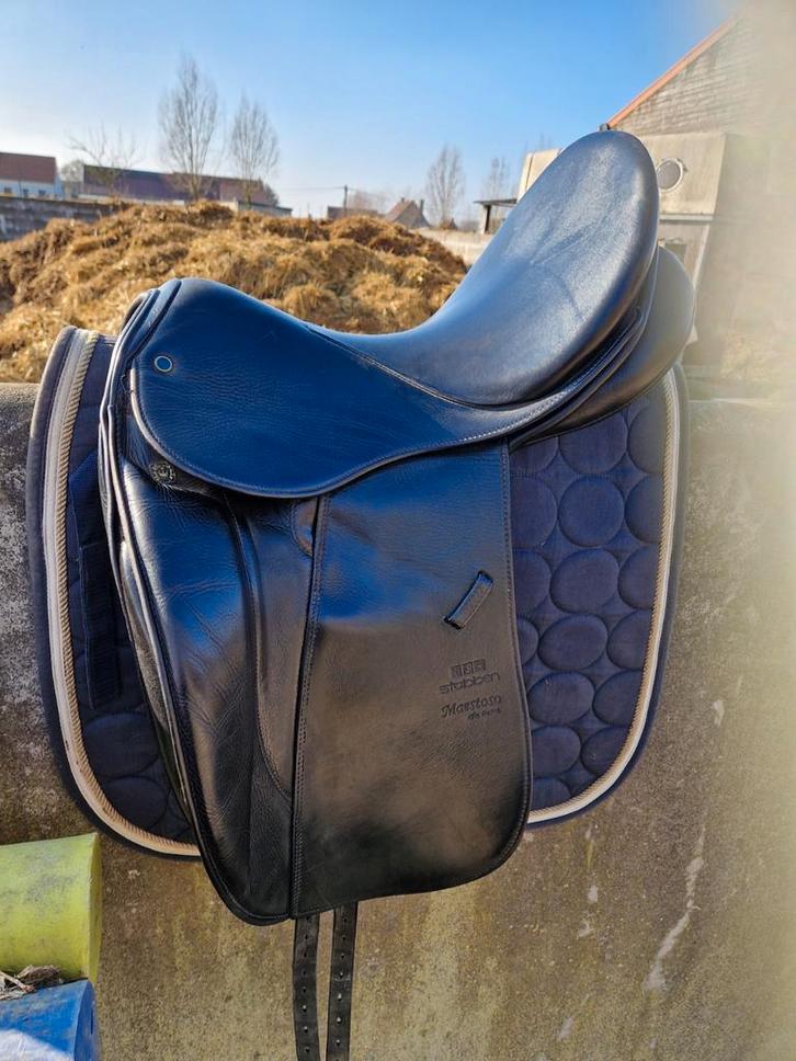 Stübben dressuurzadel, Dieren en Toebehoren, Paarden en Pony's | Zadels, Gebruikt, Dressuur, Ophalen