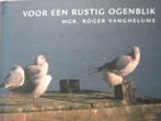 MGR.Roger Vangheluwe / keuze uit 2 boeken, Boeken, Ophalen of Verzenden, Zo goed als nieuw