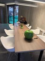 4 bureau's met metalen onderstel, Huis en Inrichting, Bureaus, Ophalen, Zo goed als nieuw, Bureau