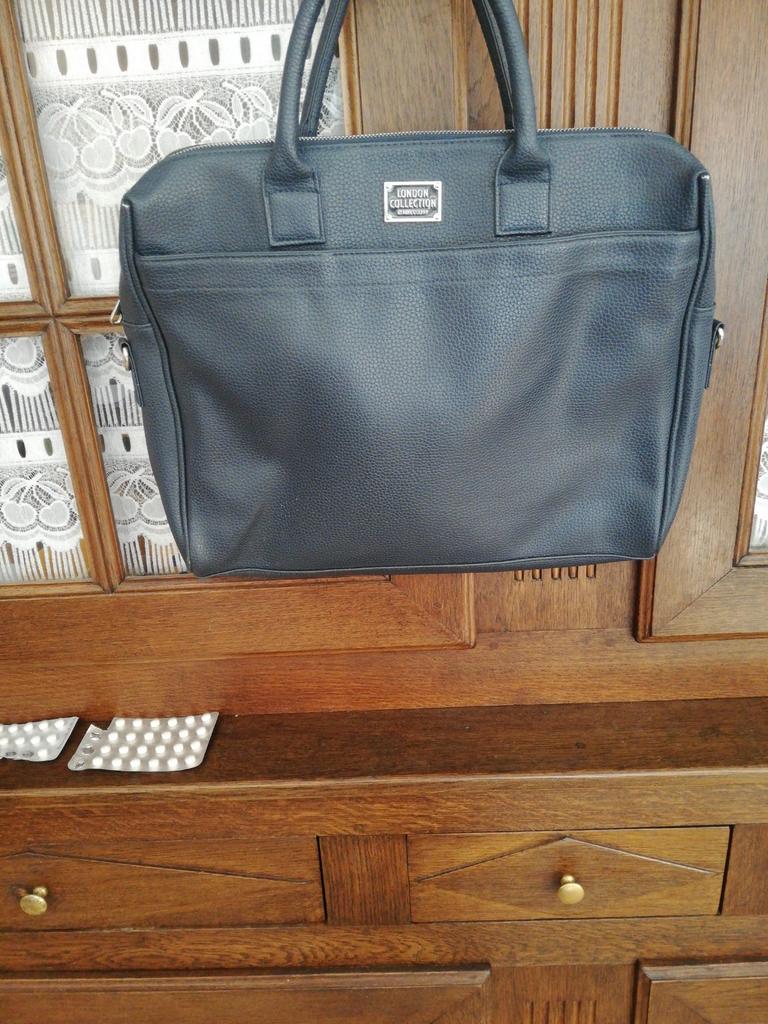 Sac London collection. Bleu marine., Comme neuf, Bleu