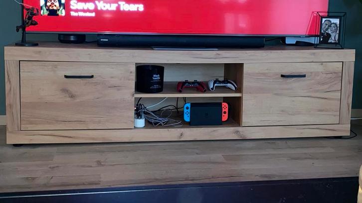 TV-meubel LINTRUP – 2 deuren – wild eiken kleur, Huis en Inrichting, Complete inboedels, Ophalen