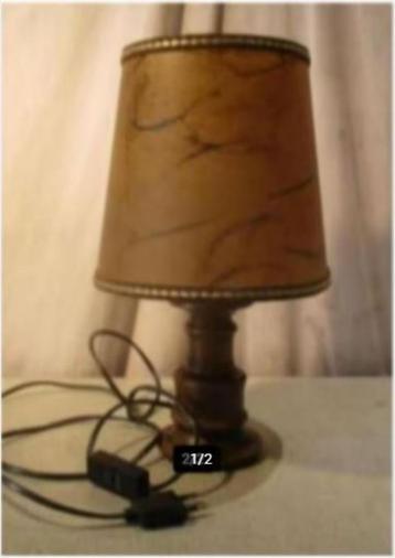 Mooie Oud Houten Tafellamp met retro Kap - 35cm beschikbaar voor biedingen