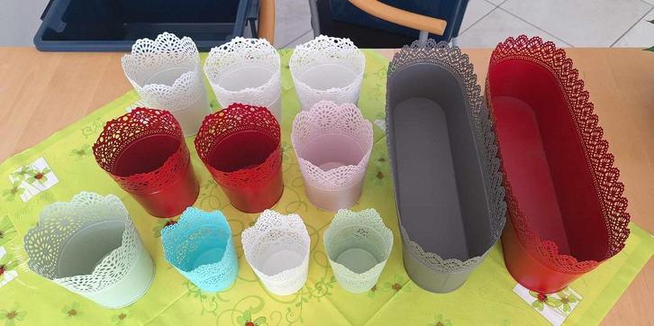 Te koop 12 metalen bloempotten van Ikea (type: Skurar)., Tuin en Terras, Bloempotten, Zo goed als nieuw, Metaal, Binnen, Minder dan 40 cm