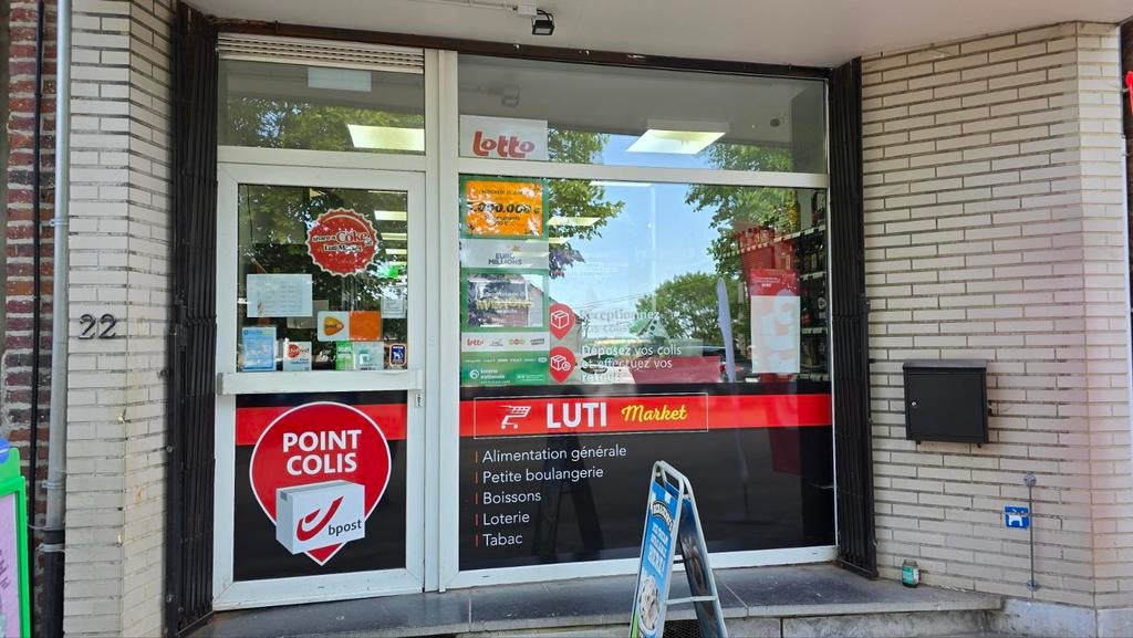 Rez-de-chaussée commercial, Immo, Huizen en Appartementen te koop, Benedenwoning