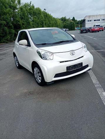 Toyota IQ // 2011 - Blanco gekeurd, Auto's, Toyota, IQ, 50 kW, Particulier, Onderhoudsboekje