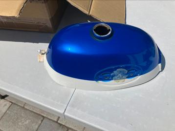 Honda Monkey Z50A K2 tank beschikbaar voor biedingen