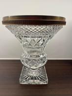 Magnifique vase en cristal sur une base carrée, Enlèvement