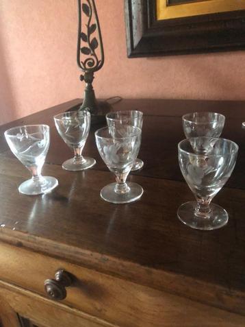 verres a liqueur   beschikbaar voor biedingen