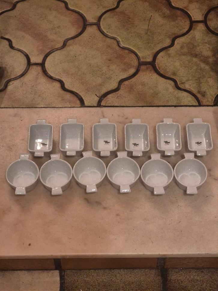Set van 12 porseleinen ovenschalen in perfecte staat., Verzamelen, Porselein, Kristal en Bestek, Zo goed als nieuw, Overige typen