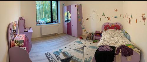 Roze kinderkamer, groot bed, bureau, nachtkastje, Huis en Inrichting, Slaapkamer | Complete slaapkamers, Gebruikt, Eenpersoons