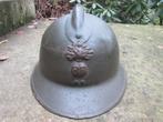Franse helm M/26 met 1e model infanterie embleem., Verzamelen, Ophalen of Verzenden