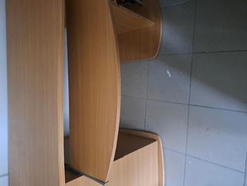 Bureau  beschikbaar voor biedingen