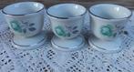 3 Vintage eierdopjes met groene rozen & zilverkleurig randje, Gebruikt, Overige typen, Ophalen of Verzenden, Overige stijlen