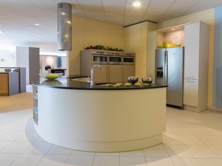 Unieke toonzaalkeuken (NIEUW!!), Huis en Inrichting, Keuken | Complete keukens, Nieuw, Ophalen