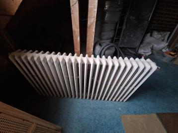 Radiateur en fonte Neuf 24 modules x 4 rangs beschikbaar voor biedingen
