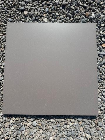 13 paquet decarrelage 45cm par 45cm épaisseur 9 millimètres  beschikbaar voor biedingen
