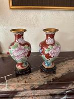 Chinese cloisonne vazen, Ophalen