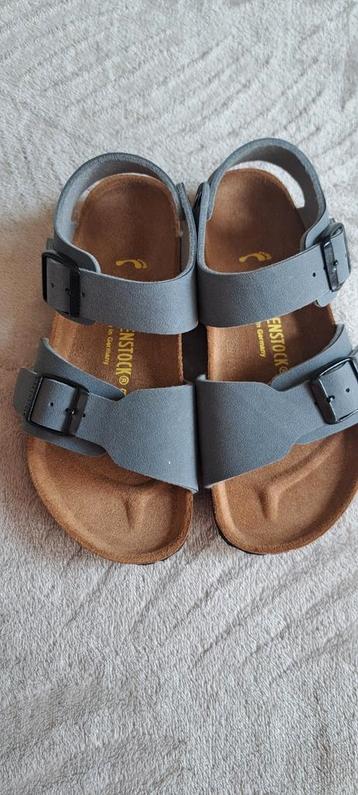 Birkenstock maat 31  beschikbaar voor biedingen