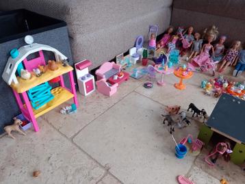 Barbie poppen, Steffi poppen, toebehoren Barbie en Steffi, Kinderen en Baby's, Speelgoed | Poppen, Ophalen of Verzenden, Gebruikt