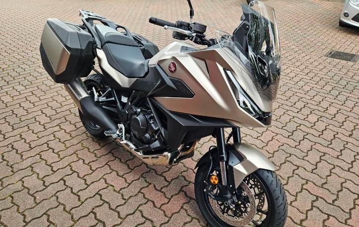 Honda NT 1100 (dernier modèle), Motos, Motos | Honda, Particulier, ABS, Enlèvement