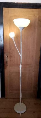 Staande lamp in goede staat., Huis en Inrichting, Lampen | Vloerlampen, Ophalen, Zo goed als nieuw, Metaal