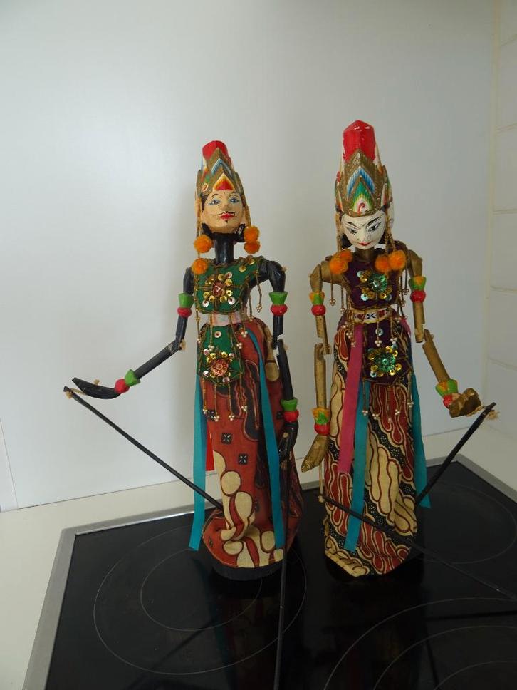 Een paar Wajang Golèk staafpoppen., Antiquités & Art, Art | Art non-occidental, Enlèvement ou Envoi
