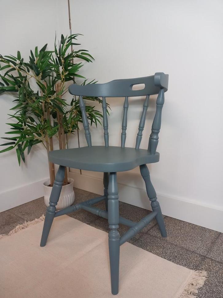 Stoel kleur Blue Pine, Huis en Inrichting, Stoelen, Hout, Ophalen