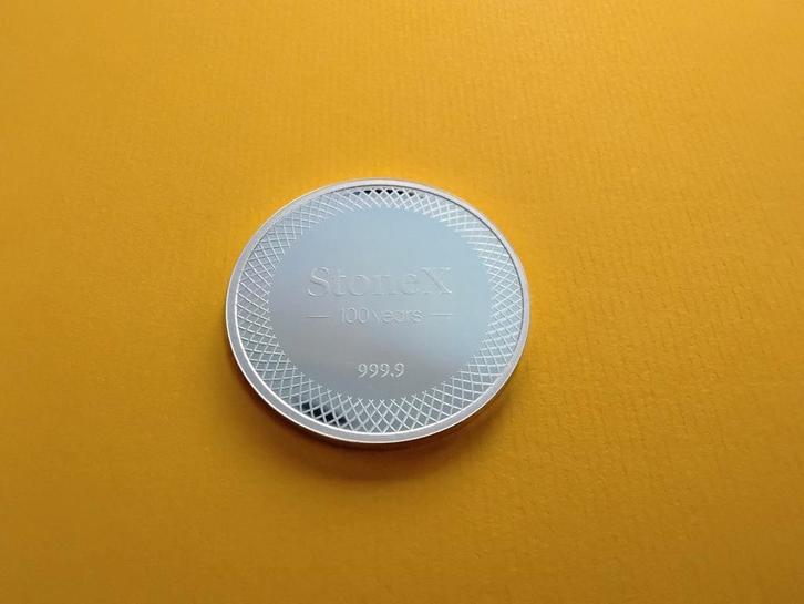 STONE X 100 YEARS 1994 - 2024 ZILVER 1 OUNCE ZELDZAAM, Postzegels en Munten, Edelmetalen en Baren, Zilver, Ophalen