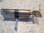 Cylindre de serrure / barillet de porte « LITTO » 7,5 cm, Ophalen of Verzenden, Gebruikt, Inox, Overige typen