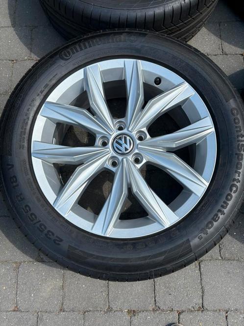 4 jantes alu VW Tiguan II avec 4 pneus Continental 235/55R18, Auto-onderdelen, Banden en Velgen, Band(en), Zomerbanden, 18 inch