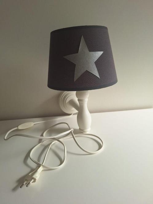 Landelijke muurlamp voor 5 euro., Huis en Inrichting, Lampen | Wandlampen, Zo goed als nieuw, Hout, Stof, Ophalen of Verzenden