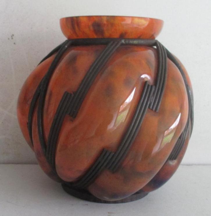 Vase art déco Daum Lorrain dans un cadre en fer forgé, Antiquités & Art, Antiquités | Verre & Cristal, Envoi