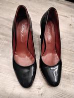 Donkerblauwe pump,roze zool,maat 41,leder, Enlèvement ou Envoi, Rose