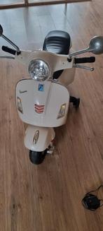 Vespa moto 12v, Enfants & Bébés, Enlèvement ou Envoi, Comme neuf