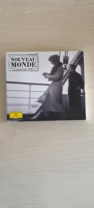 Nouveau monde cd box beschikbaar voor biedingen