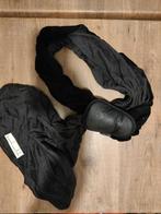 Porte bébé (écharpe de portage) en tissu noire, Enlèvement, Écharpe de portage