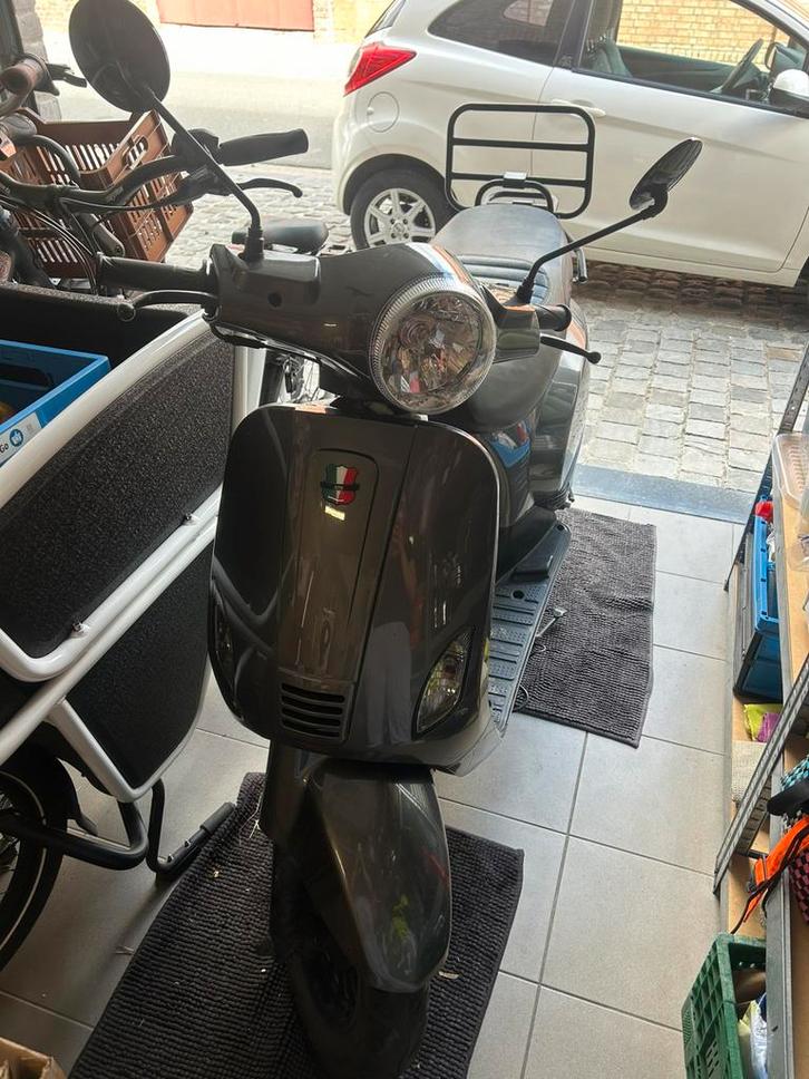 Gts toscana b klasse, Fietsen en Brommers, Snorfietsen en Snorscooters, Gebruikt, Overige merken, Benzine, Ophalen
